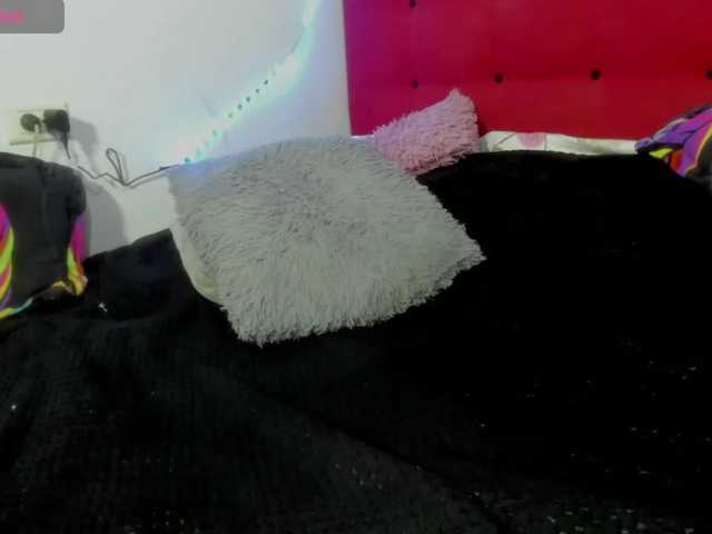 Kloe22 live cam on BongaCams