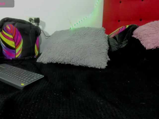 Kloe22 live cam on BongaCams