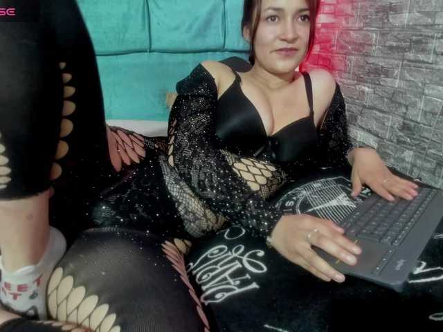 Kloe22 live cam on BongaCams