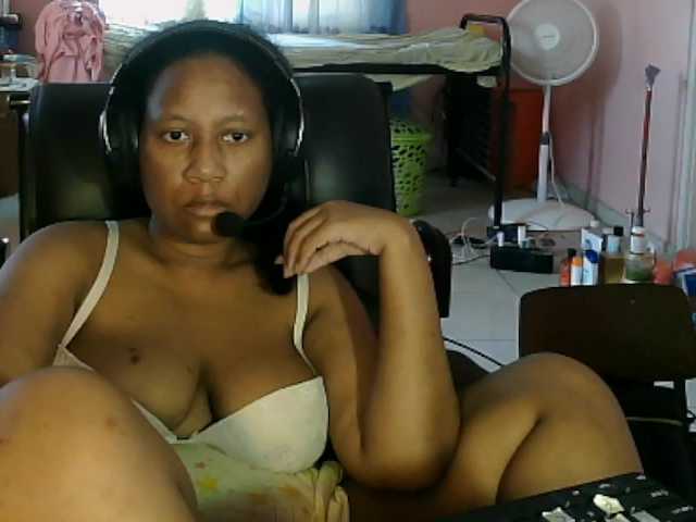 Eirondra-valeen's BongaCams show and profile