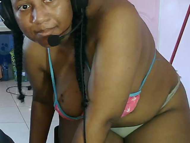 Eirondra-valeen live cam on BongaCams