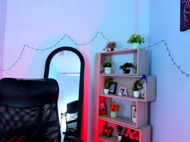 VeronicaCream live cam on BongaCams