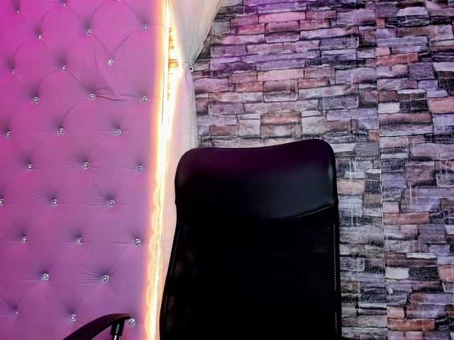 VeronicaCream live cam on BongaCams