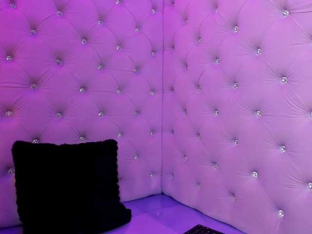 VeronicaCream live cam on BongaCams