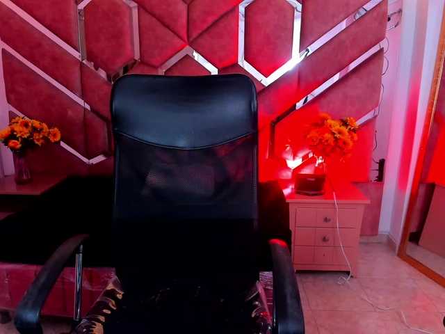 VeronicaCream live cam on BongaCams
