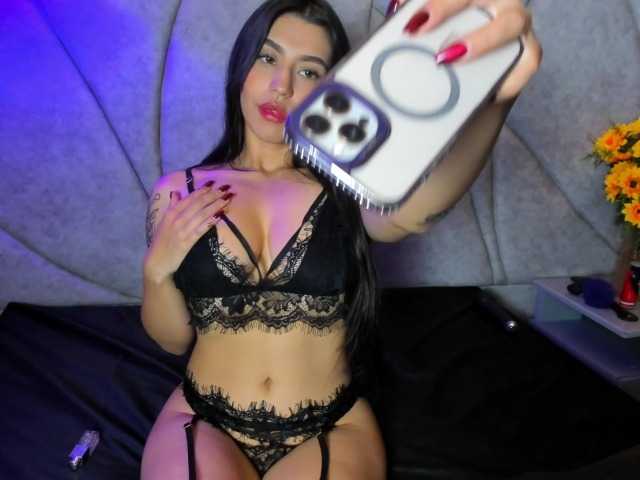 VeronicaCream live cam on BongaCams