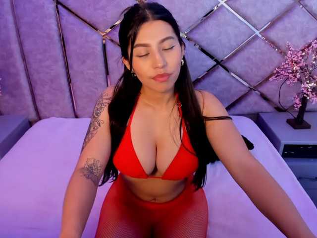 VeronicaCream live cam on BongaCams