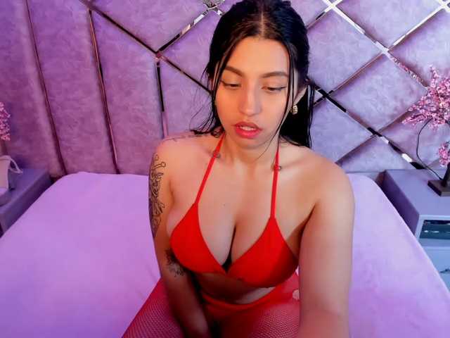VeronicaCream live cam on BongaCams