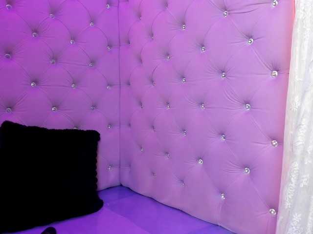 VeronicaCream live cam on BongaCams