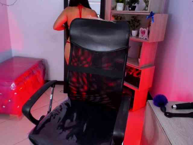 VeronicaCream webcam