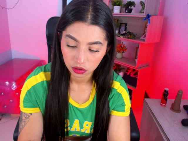 VeronicaCream webcam