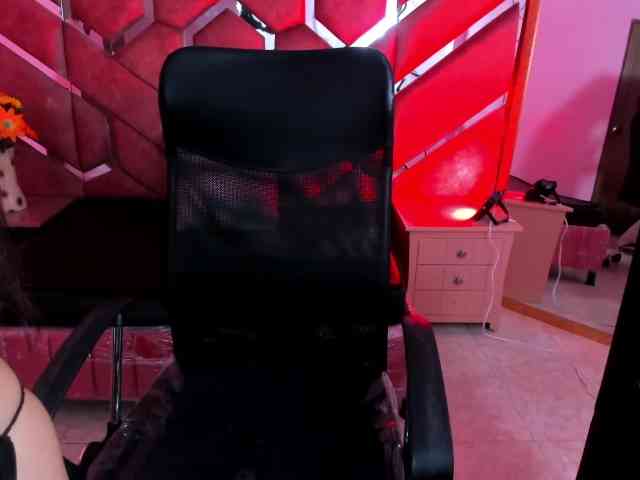 VeronicaCream webcam