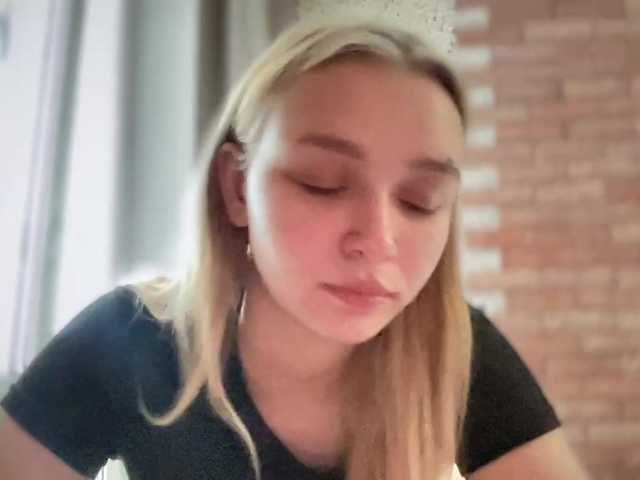 HerminiaLanting live cam on BongaCams