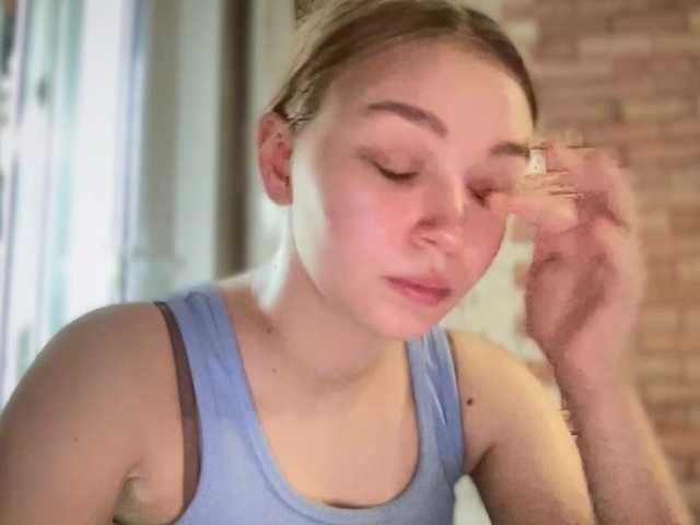 HerminiaLanting live cam on BongaCams