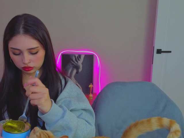 Lizattt live cam on BongaCams