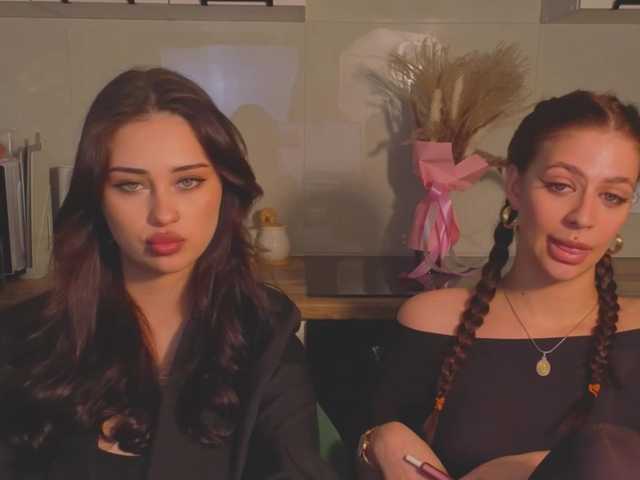 Lizarttt live webcam show