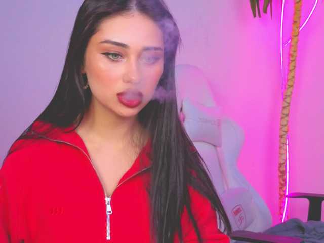 Lizattt's BongaCams show and profile