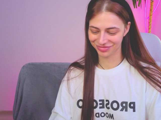 Lizattt's BongaCams show and profile