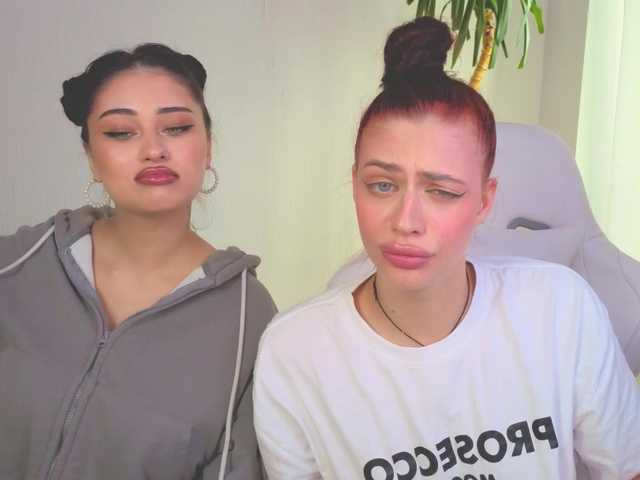 Lizattt's BongaCams show and profile