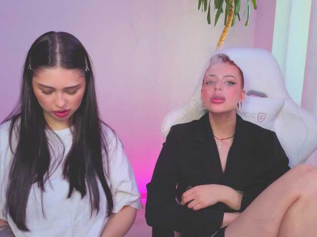 Lizattt's BongaCams show and profile