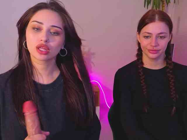 Lizarttt's cam show statistics and live stream
