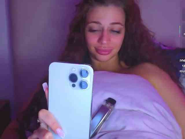 Elizabell_Rouge webcam