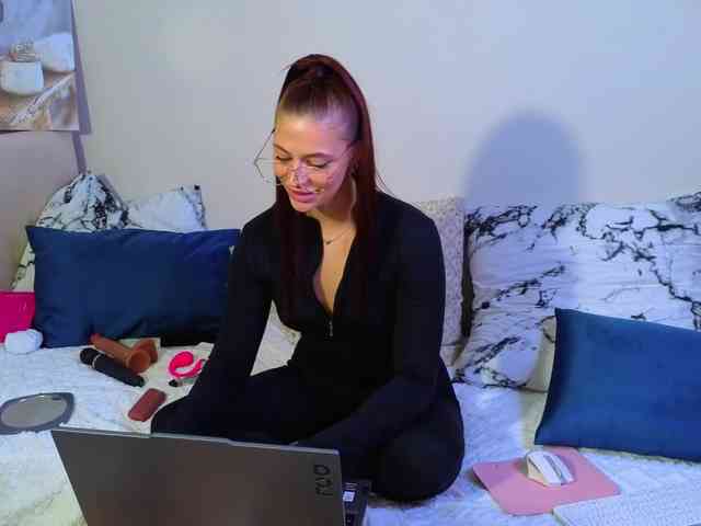 Elizabell_Rouge webcam