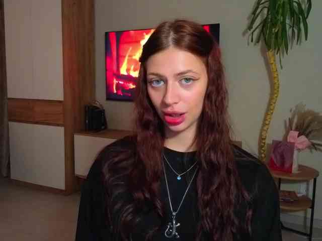 Elizabell_Rouge webcam
