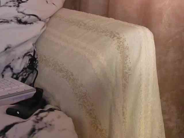 Elizabell_Rouge webcam