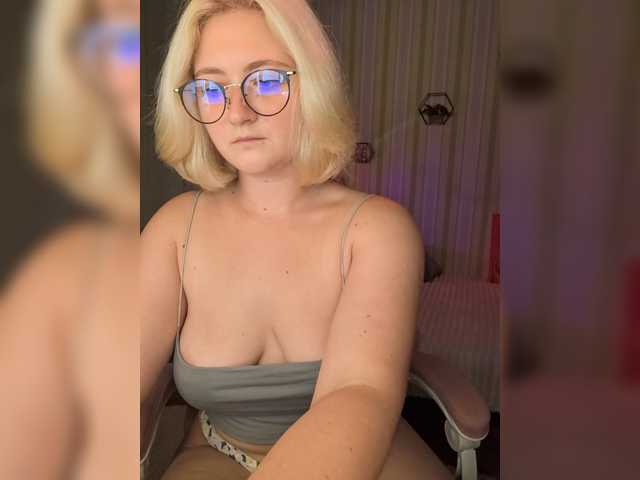 Katya-Sandra, live now on BongaCams