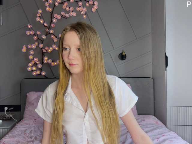  MiraJuicyJune chat room