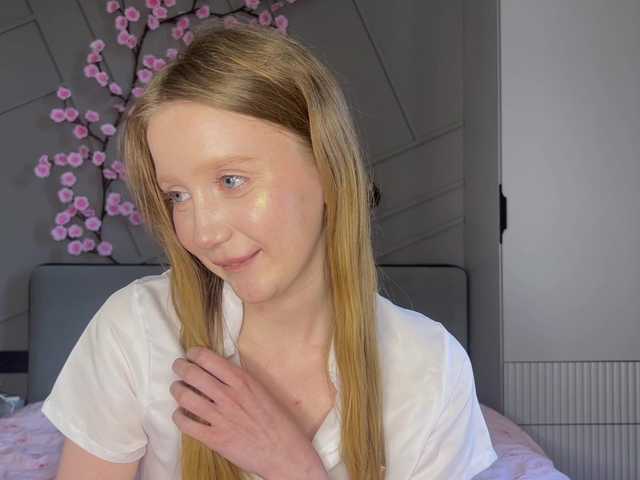 MiraJuicyJune