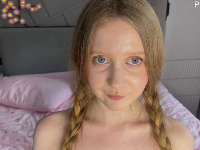  MiraJuicyJune chat room