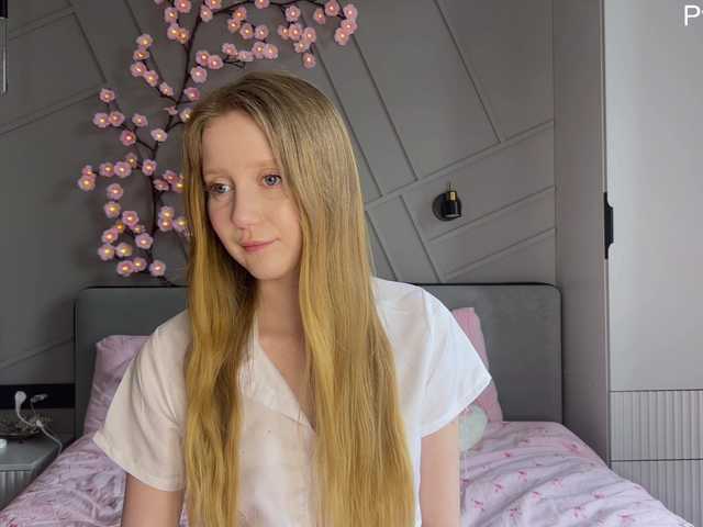 MiraJuicyJune