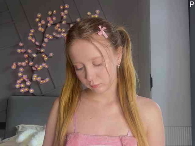 MiraJuicyJune MiraJuicyJune