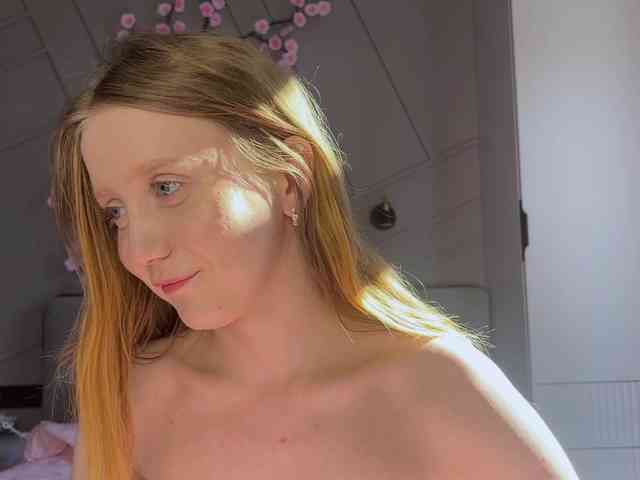 MiraJuicyJune MiraJuicyJune