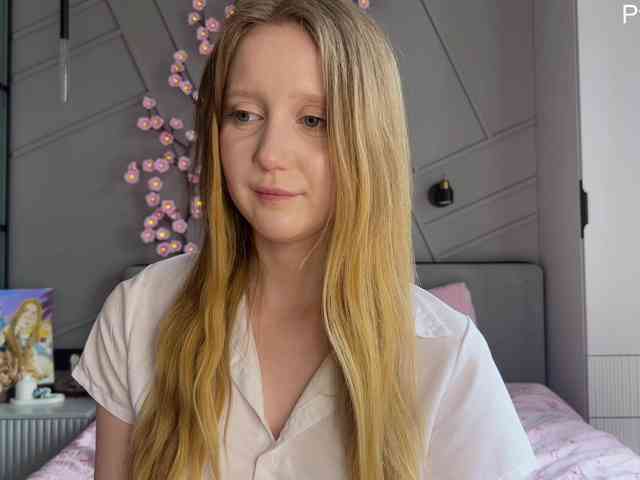 MiraJuicyJune
