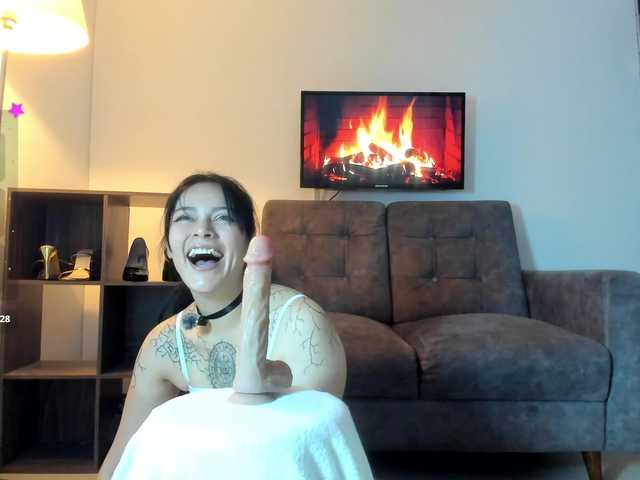 Adelaindiamond live cam on BongaCams