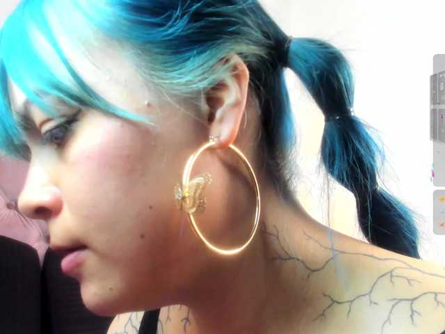 Adelaindiamond live cam on BongaCams