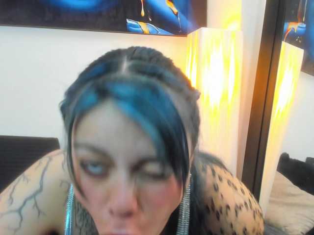 Adelaindiamond live webcam show