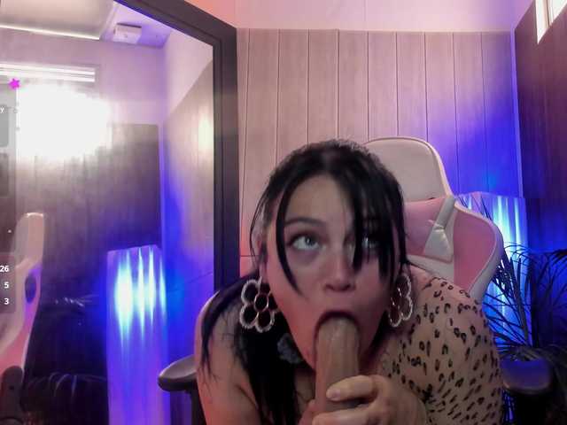 Adelaindiamond live cam on BongaCams