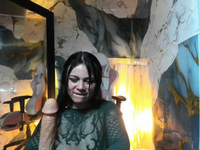 Adelaindiamond live cam on BongaCams