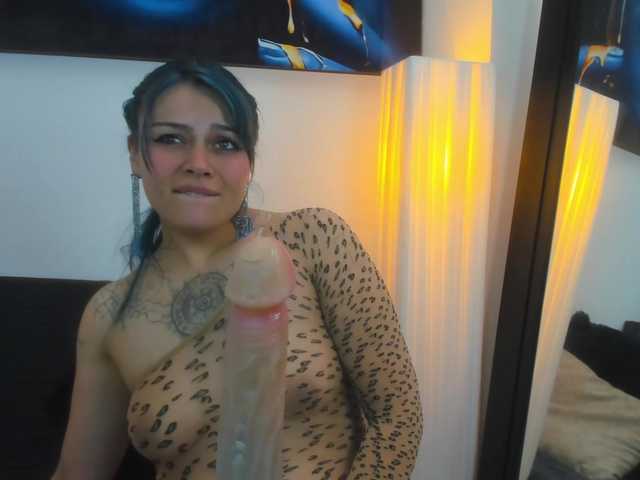 Adelaindiamond live webcam show