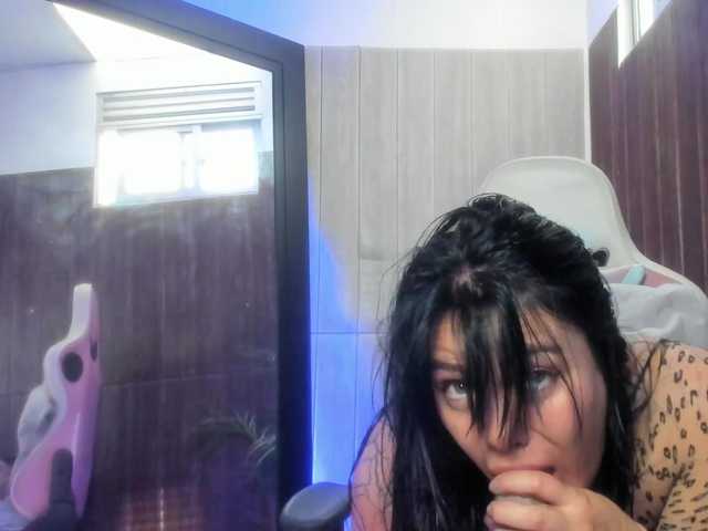 Adelaindiamond live cam on BongaCams