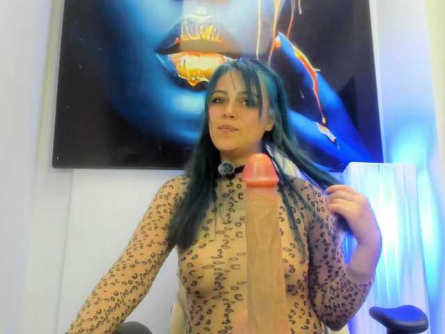 Adelaindiamond live cam on BongaCams