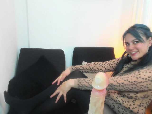 Adelaindiamond live cam on BongaCams