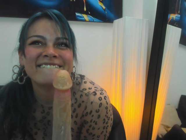 Adelaindiamond live webcam show