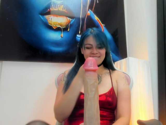 Adelaindiamond live cam on BongaCams