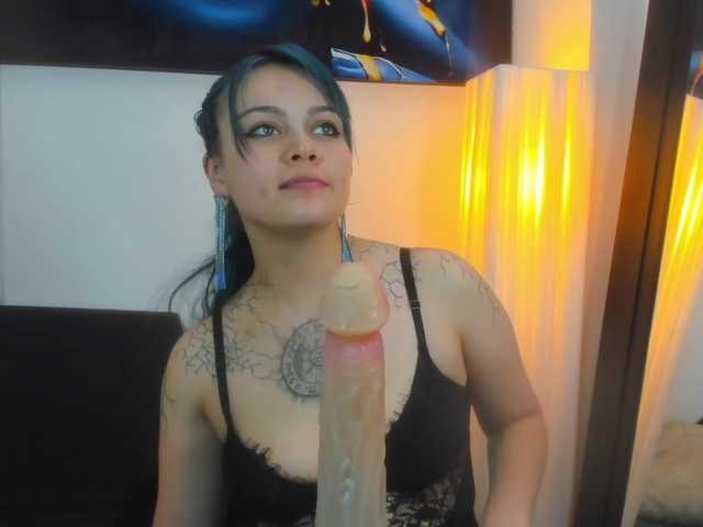Adelaindiamond live webcam show