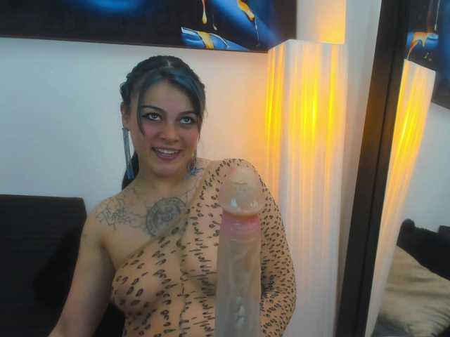 Adelaindiamond live webcam show